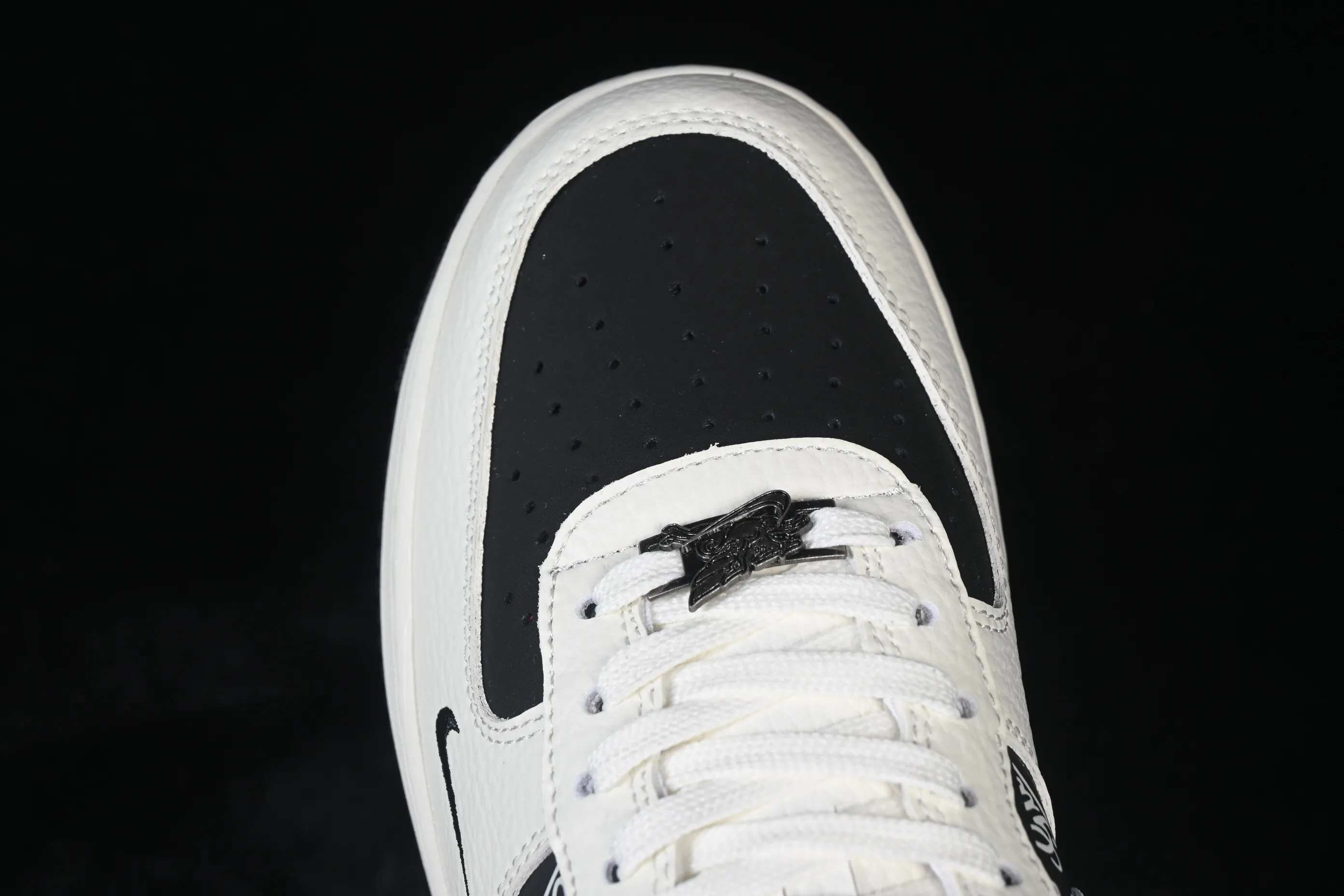 All Categories Nk Air Force 1 Air Force Series Nk Air Force 1 Low Air Force Low Nike Air Force 1'07 Low Joint Beige and Black Intertwined Air Force One Low Casual Sneakers XY9025-016